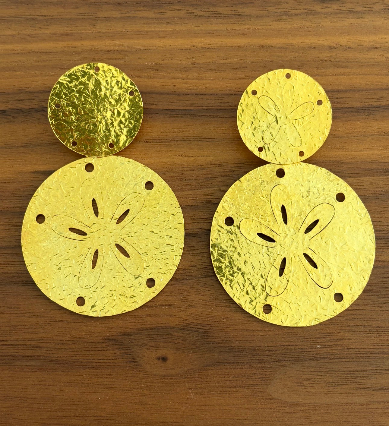 Sand Dollar Earring