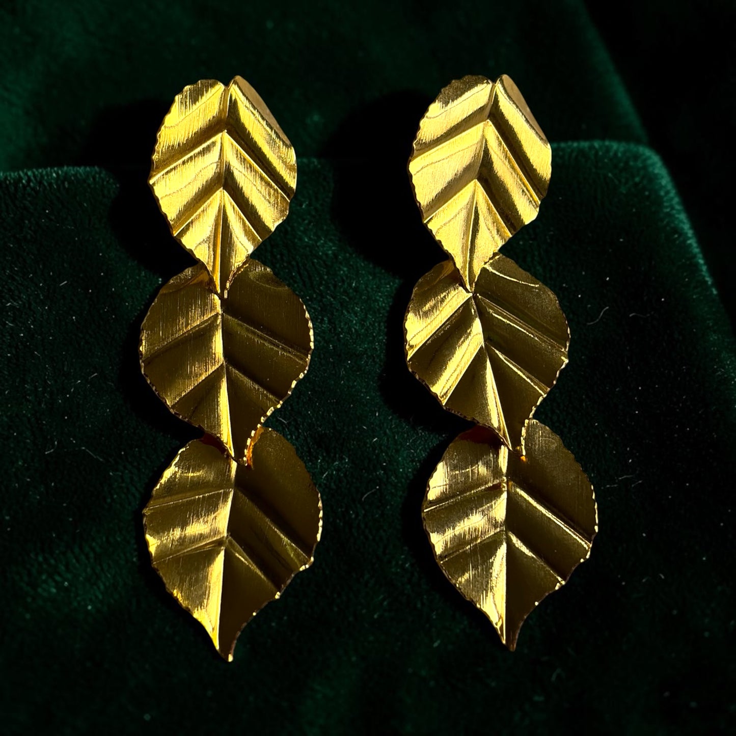 Leaf tiered earring
