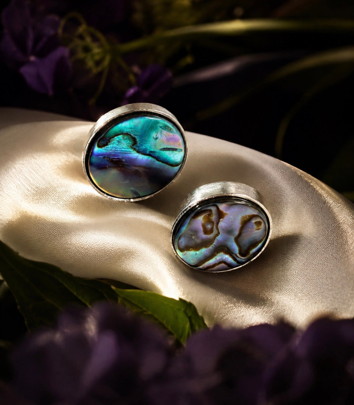 Silver Round Stud Earrings with Abalone Center